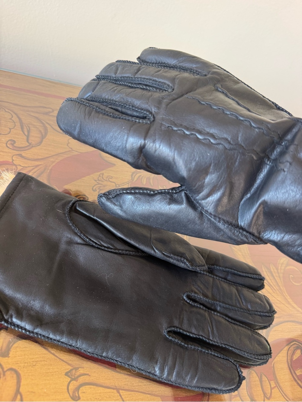 DRAMATIC PRICE DROP: NWOT FULLY RABBIT-LINED BLK LEATHER GLOVES, L, by KENTFIELD - Picture 7 of 8